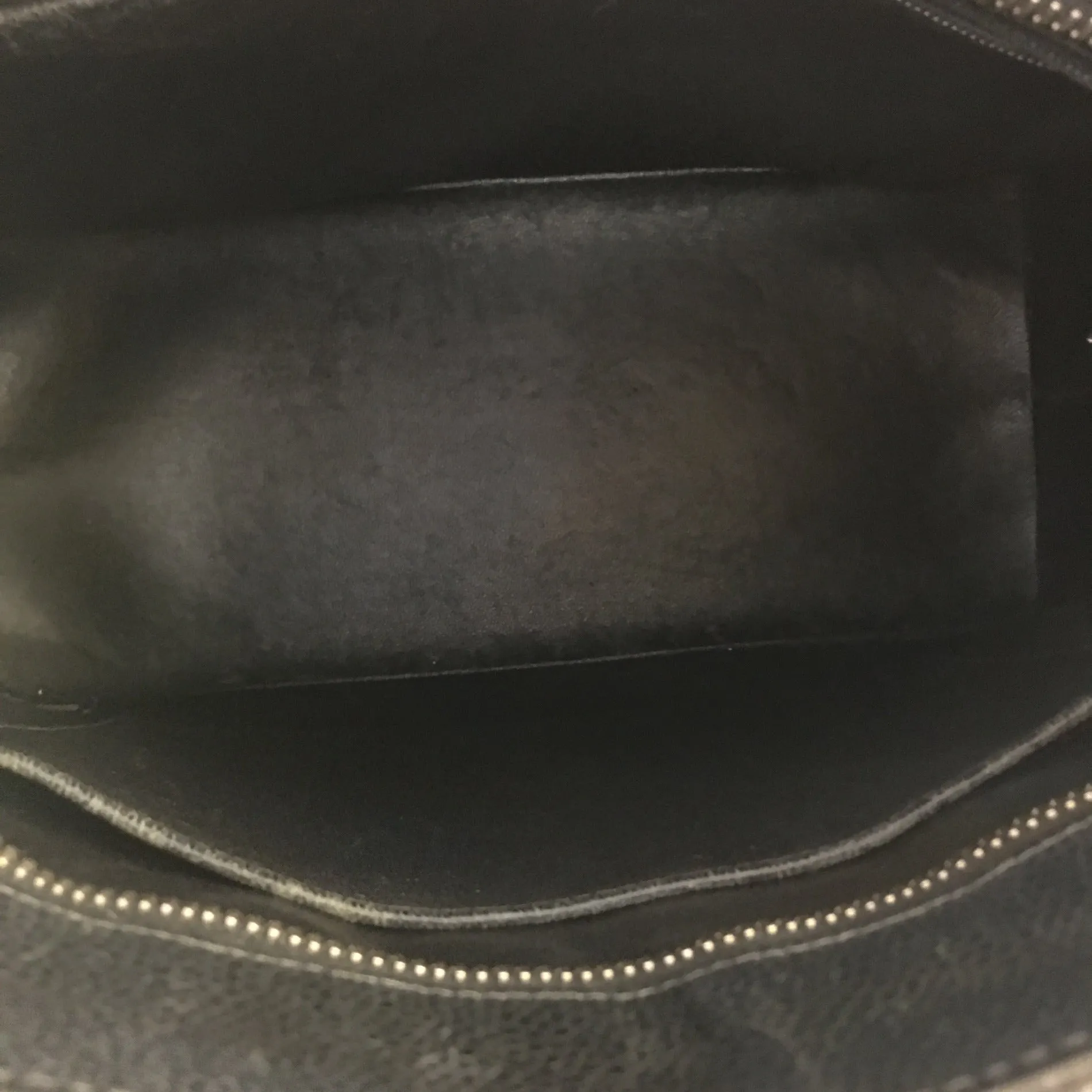 CHANEL Medaillon Handbag in Black Leather