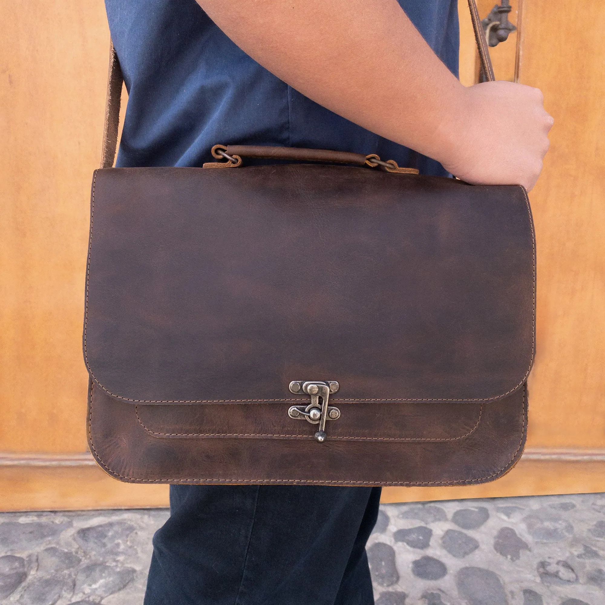 Classic Messenger Bag